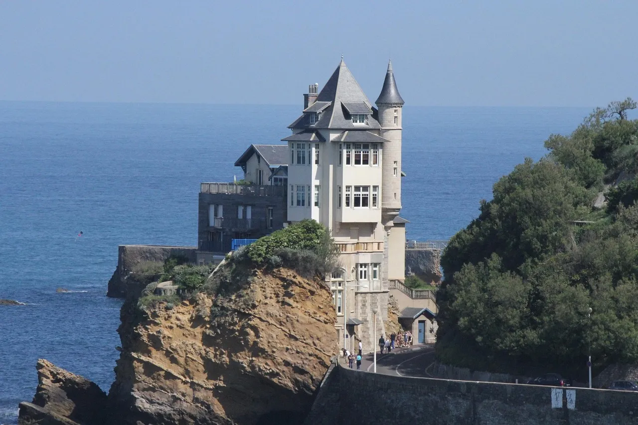 Villa Belza on a rocky point above the sea in Biarritz