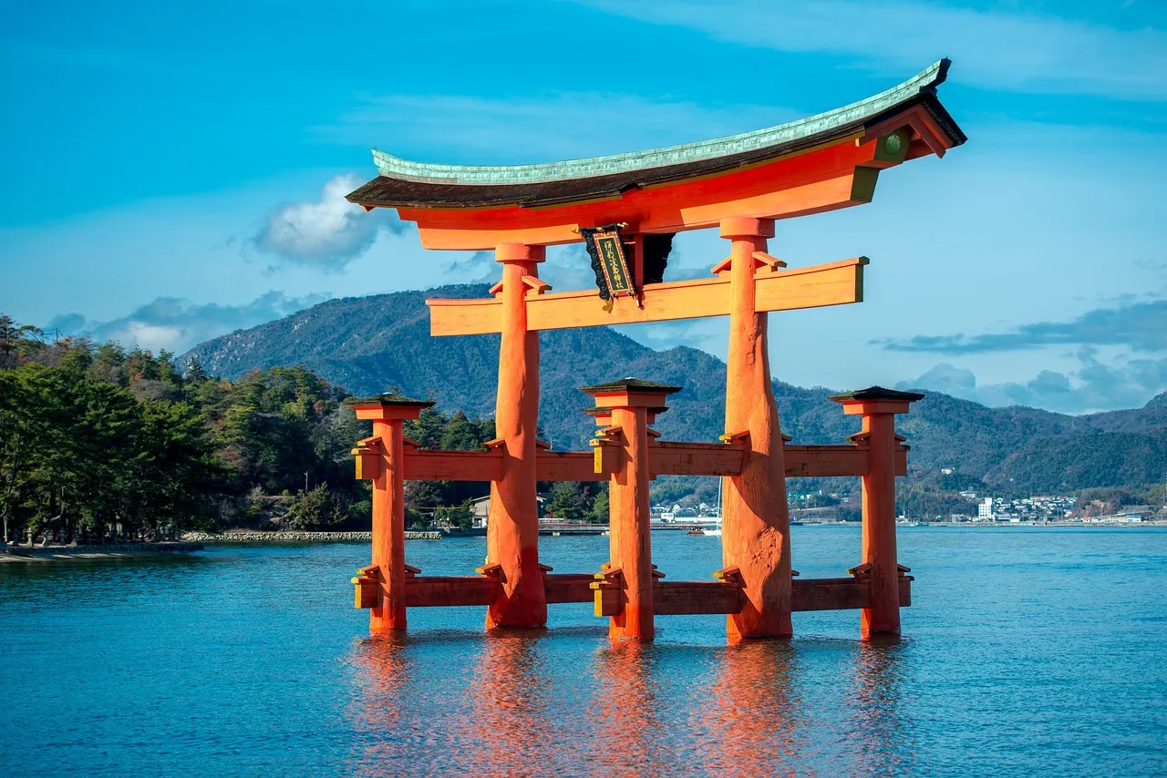The red floating torii gate of Itsukushima shrine on Miyajima, near Hiroshima